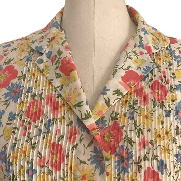*Like New* Lady Manhattan Floral Women's Button Down Top, Vintage | Size 14 - Picture 2 of 6